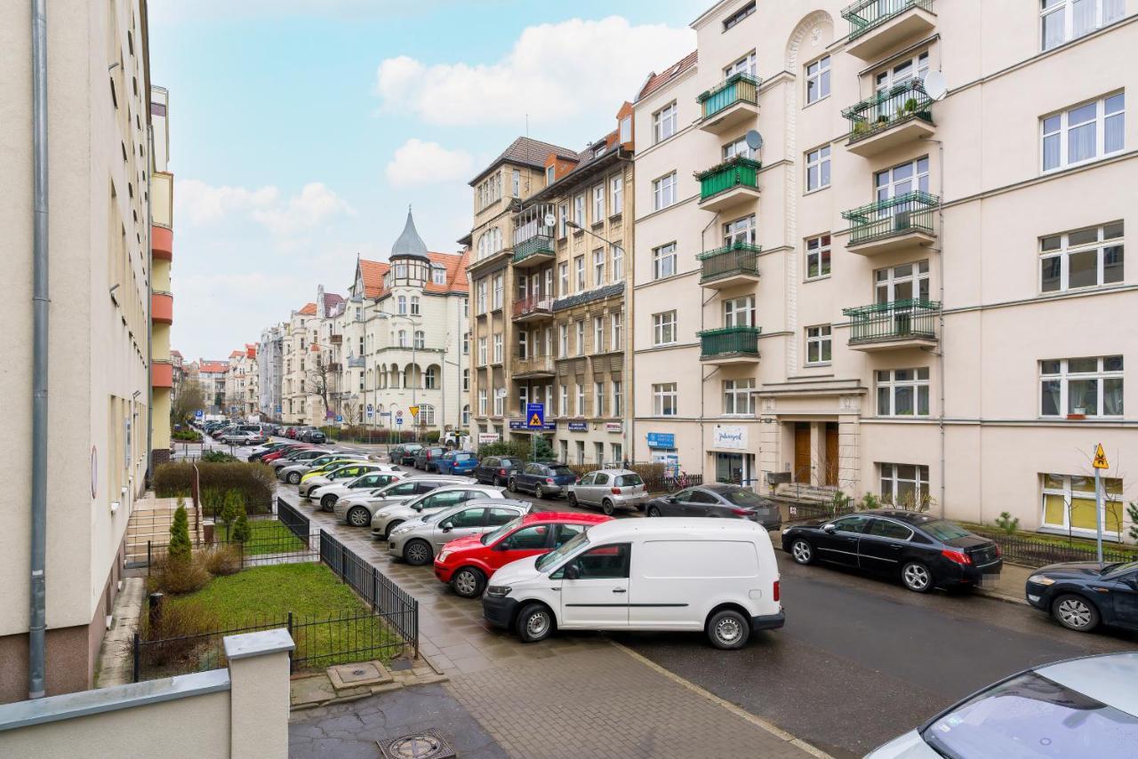Apartment Poznan Mtp Chelmonskiego By Noclegi Renters Exterior foto